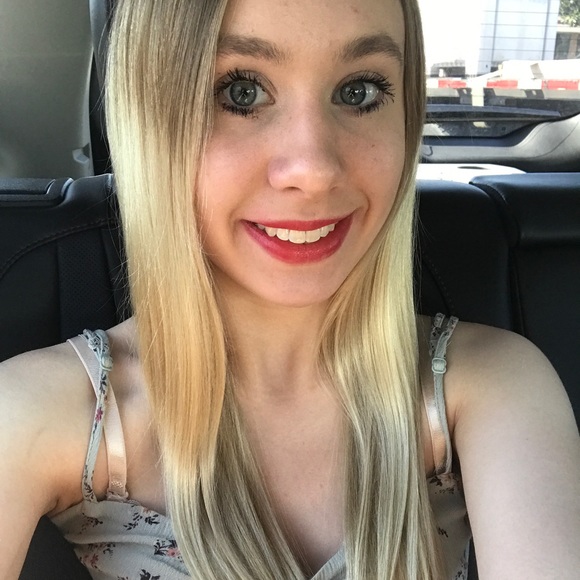 Meet your Posher, Amber - Picture 6 of 10